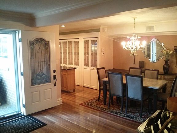 3rd image of 204 Springmeadow Dr Unit B
