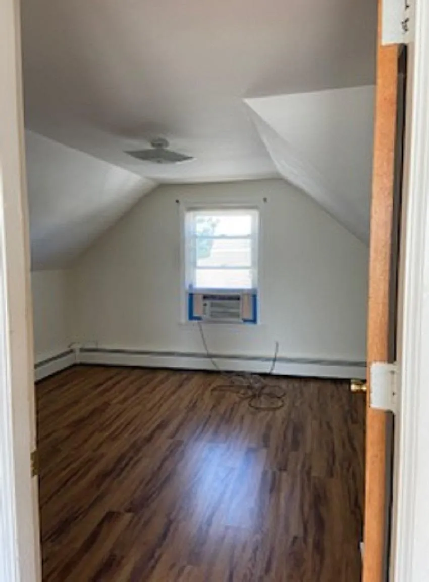 1 bed, 800 sqft, $1,000 — Photo 3