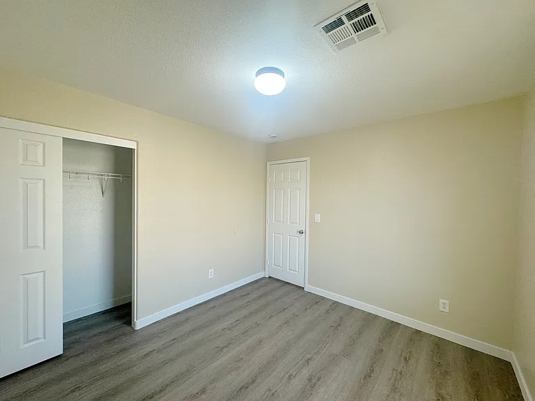 8305 Golden Amber St — Photo 2
