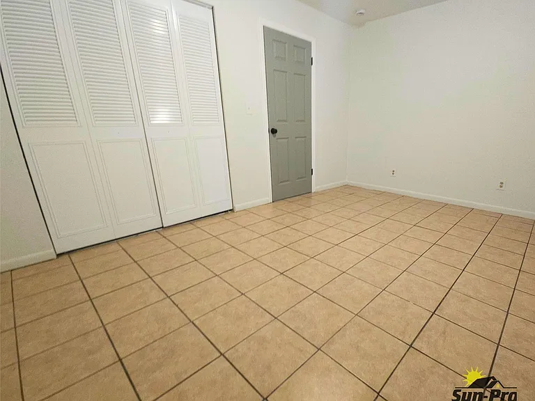 715 Georgia St #1 — Photo 14