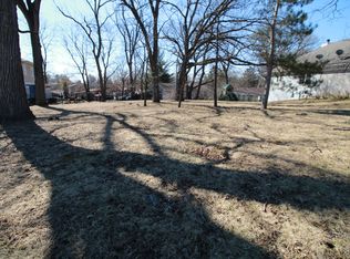 611 Estate Ln #10, Mundelein, IL 60060