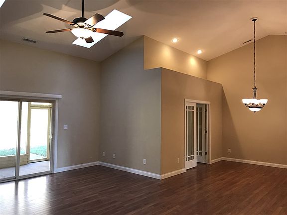 4th image of 1546 W Petal Ct