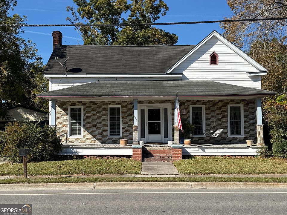 1st image of 219 N College St