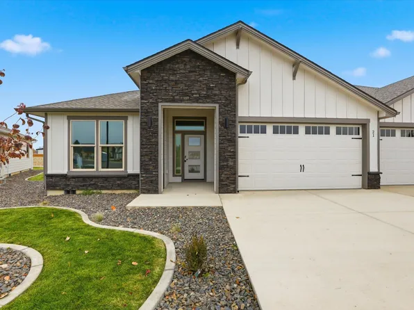 1109 N Country Club Dr APT 21, Deer Park, WA 99006