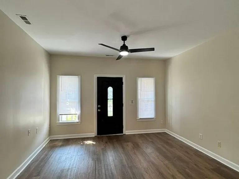 150 Raye Dr — Photo 4