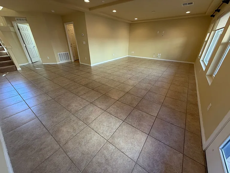 6014 Pirates Delight Ave — Photo 3