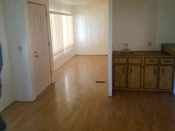 3rd image of 7383 Roosevelt Ave