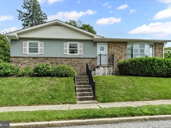 204 Oak Ave, Kennett Square, PA 19348