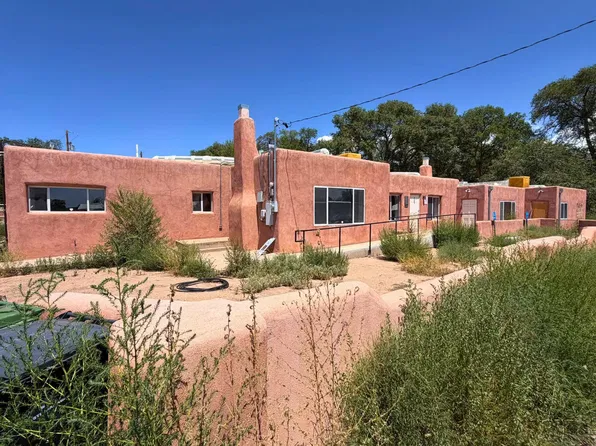 305 Lagunitas Rd SW, Albuquerque, NM 87105