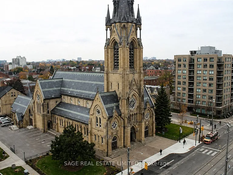 111 Bathurst St #706 — Photo 7