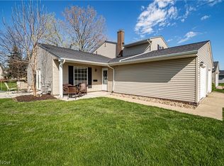 6854 Colonial Dr APT A, Mentor, OH 44060