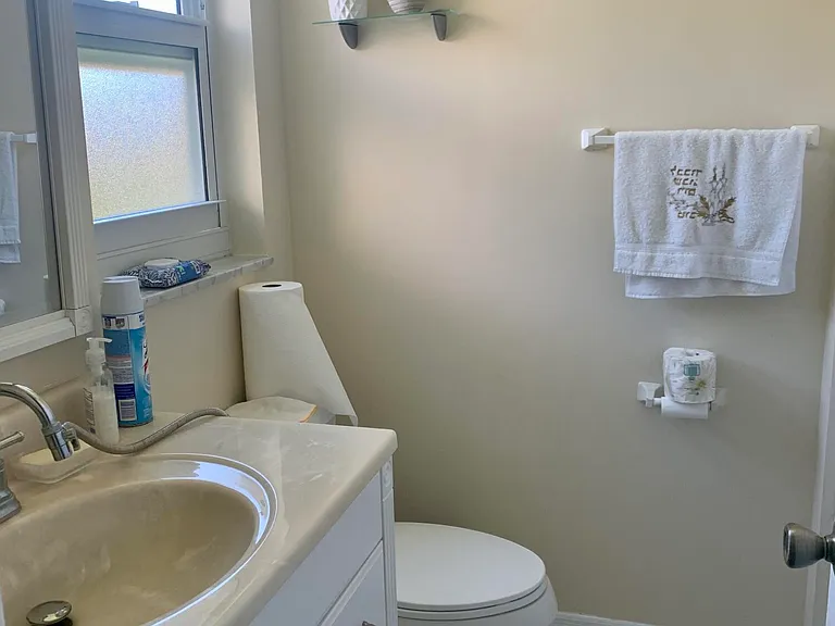 230 NE 26th Ave #318 — Photo 9
