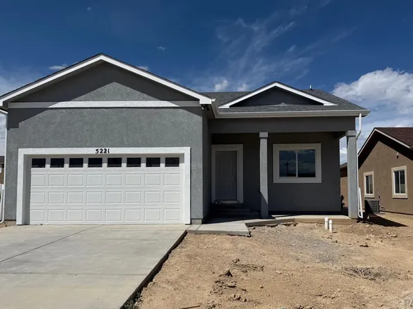5221 Gannet Ln, Pueblo, CO 81008