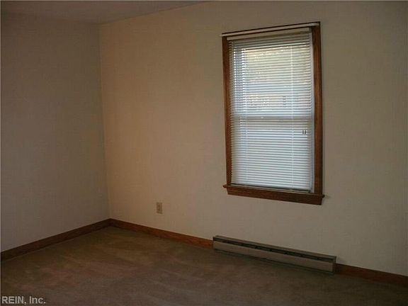4th image of 3008 Catalina Ave