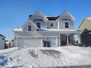 146 Maple Ter, Waconia, MN 55387