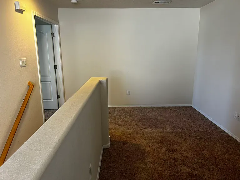 10916 Fort Point Ln NE — Photo 15