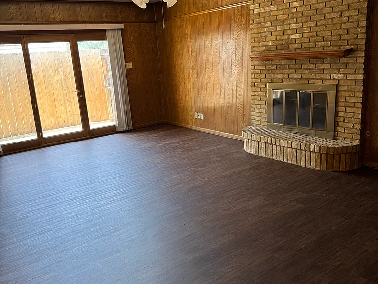 1806 Crescent Dr — Photo 12