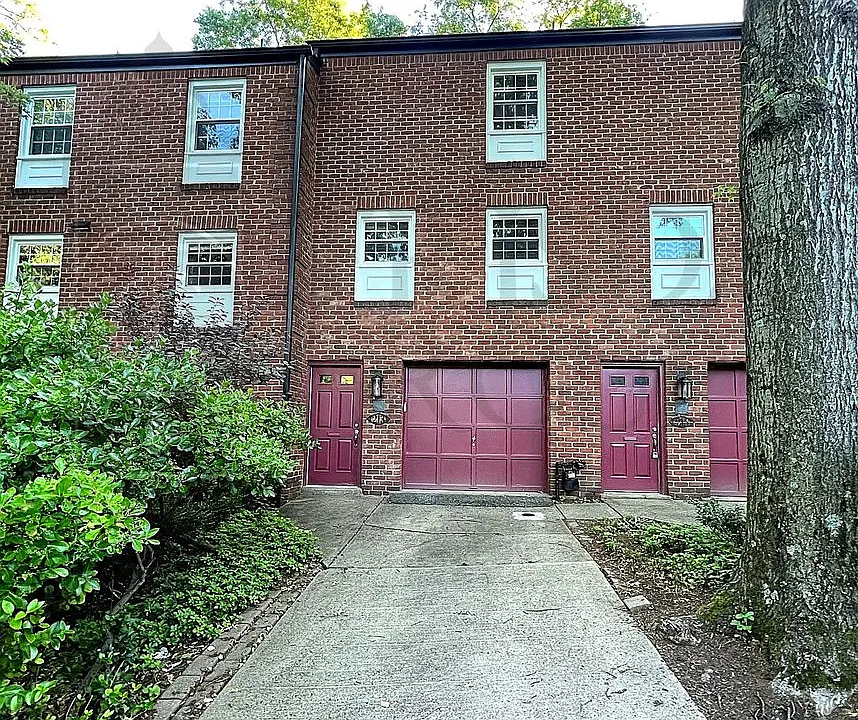 213 West St