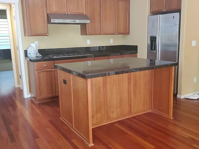 13614 NW Payne Dr — Photo 3