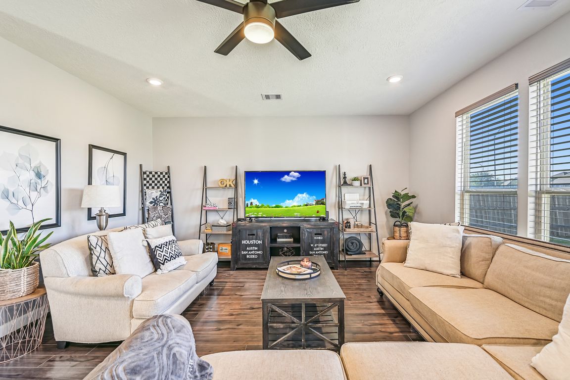 next background image