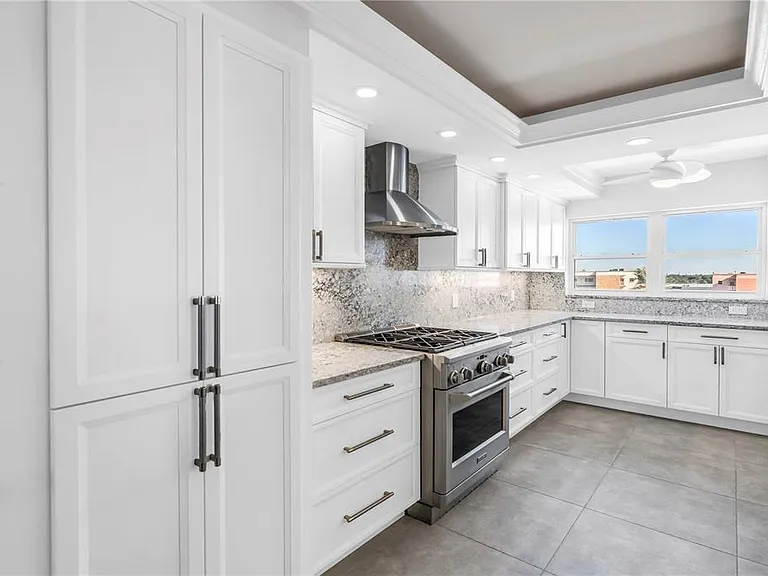 6020 Shore Blvd S #712 — Photo 8