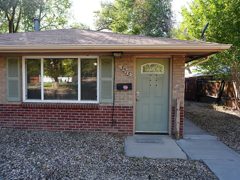 3513 N Columbine St — Photo 1