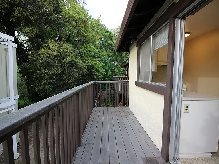 2437 Bethards Dr — Photo 5
