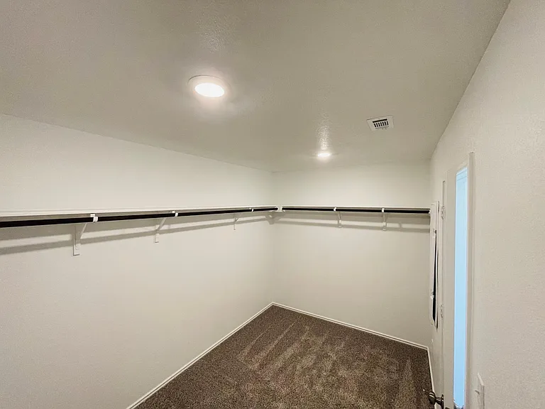 470 Jack Ryan St — Photo 20