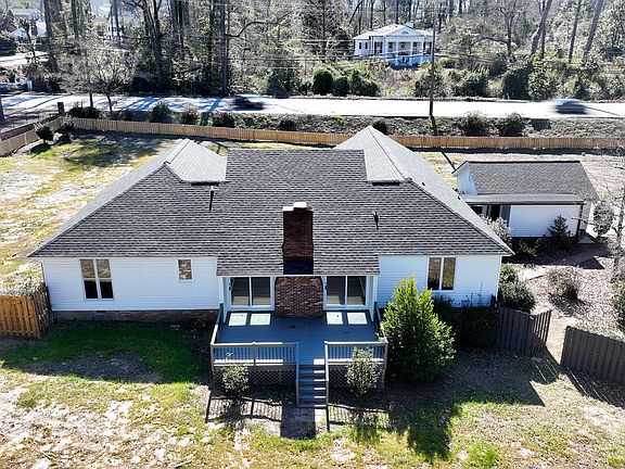 4th image of 3075 Walton Way