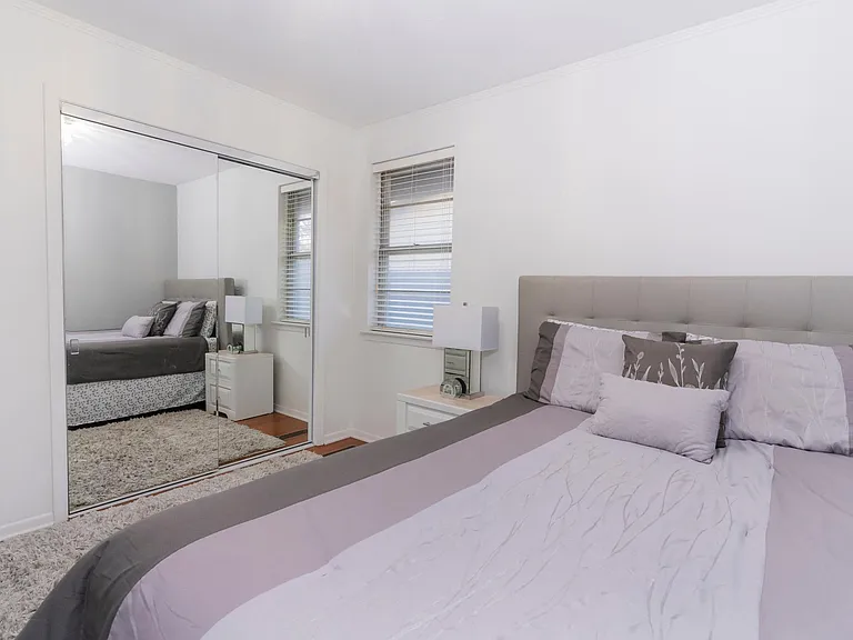 1620 W Northgate Dr — Photo 11