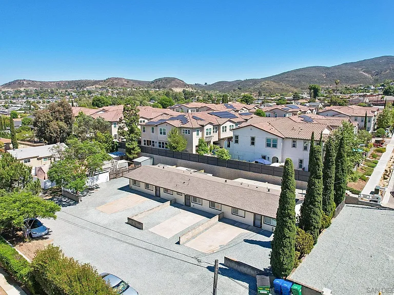 8717 Carribean Way — Photo 31