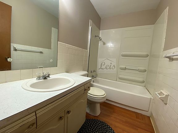 5th image of 903 E Main St #2