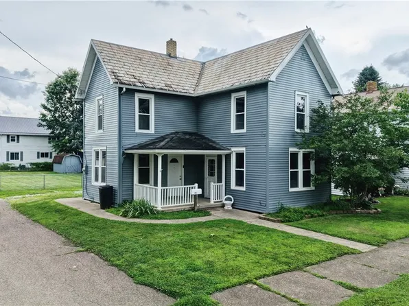 230 5th St NW, New Philadelphia, OH 44663