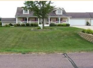 14560 Rice Lake Dr NE, Waseca, MN 56093