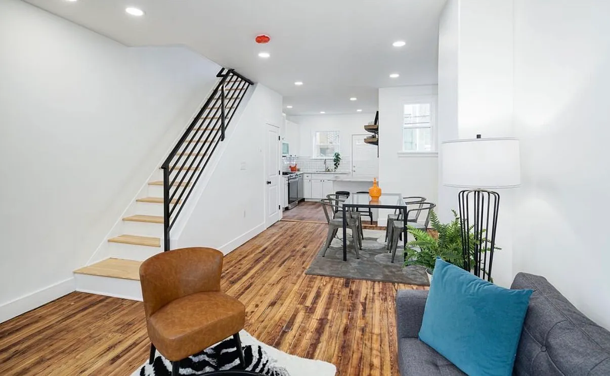 3 bed, 1024 sqft, $1,700 — Photo 3