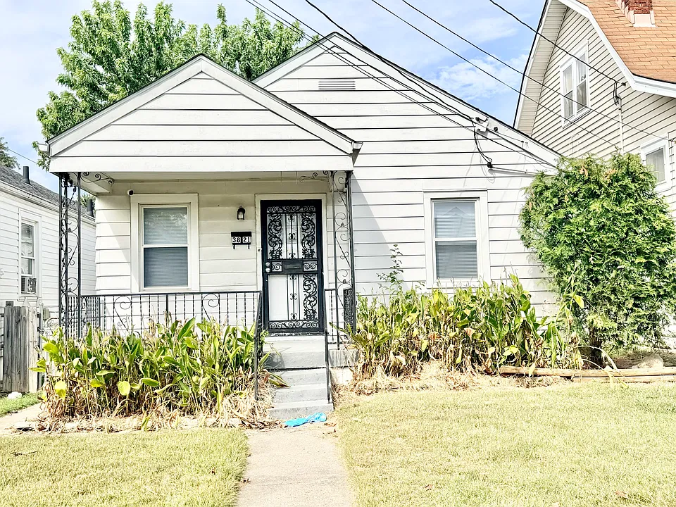 3821 Miami Ave
