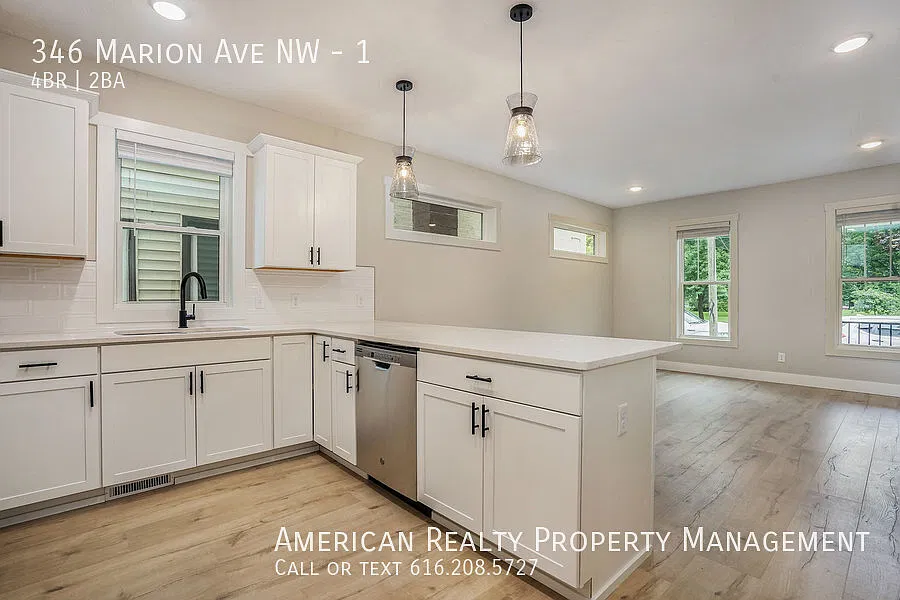 4 bed, 1158 sqft, $2,900 — Photo 3