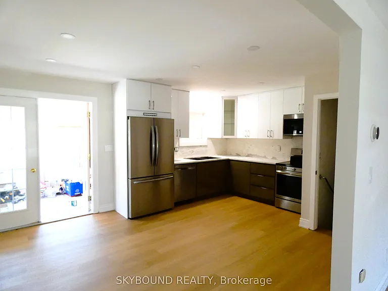98 Barton St #1 — Photo 5