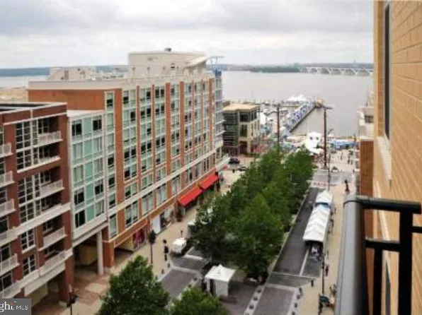 155 Potomac Psge Unit 909, Oxon Hill, MD 20745