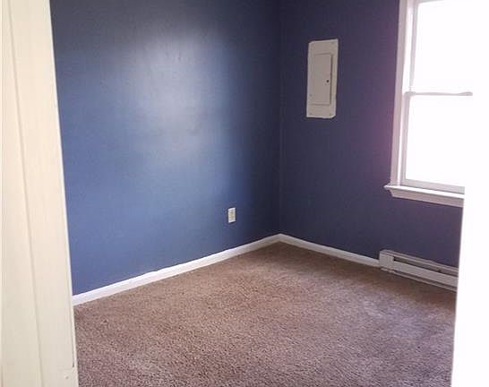 4th image of 404 W 28th St APT C