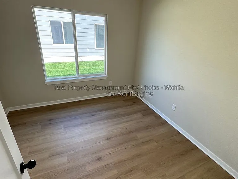 12465 W Blanford St — Photo 22