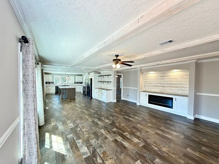 55 Oak Ave — Photo 8