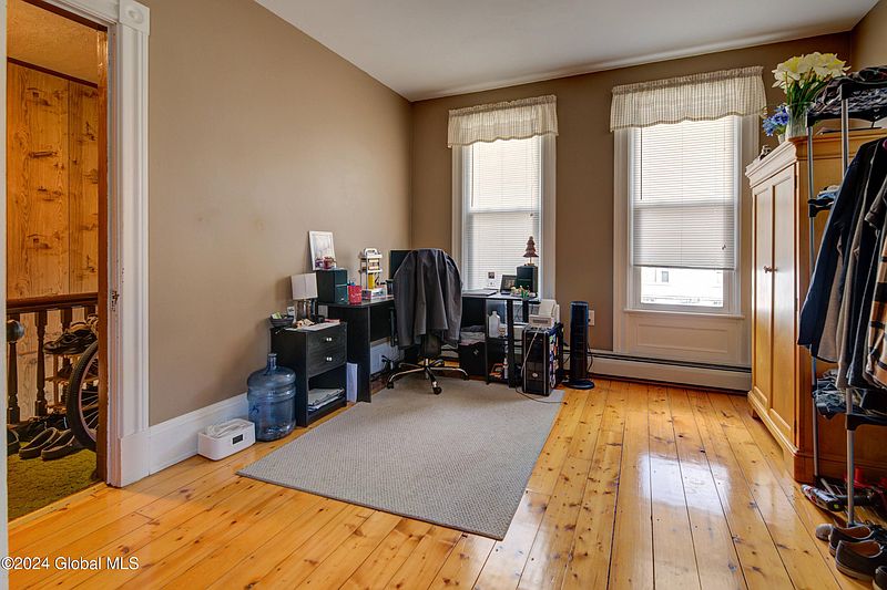 5th image of 24 E Madison Avenue