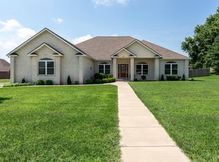 3416 E Fox Grape St, Springfield, MO 65804