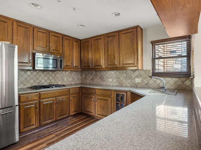 6007 Ivy Hills Dr — Photo 10