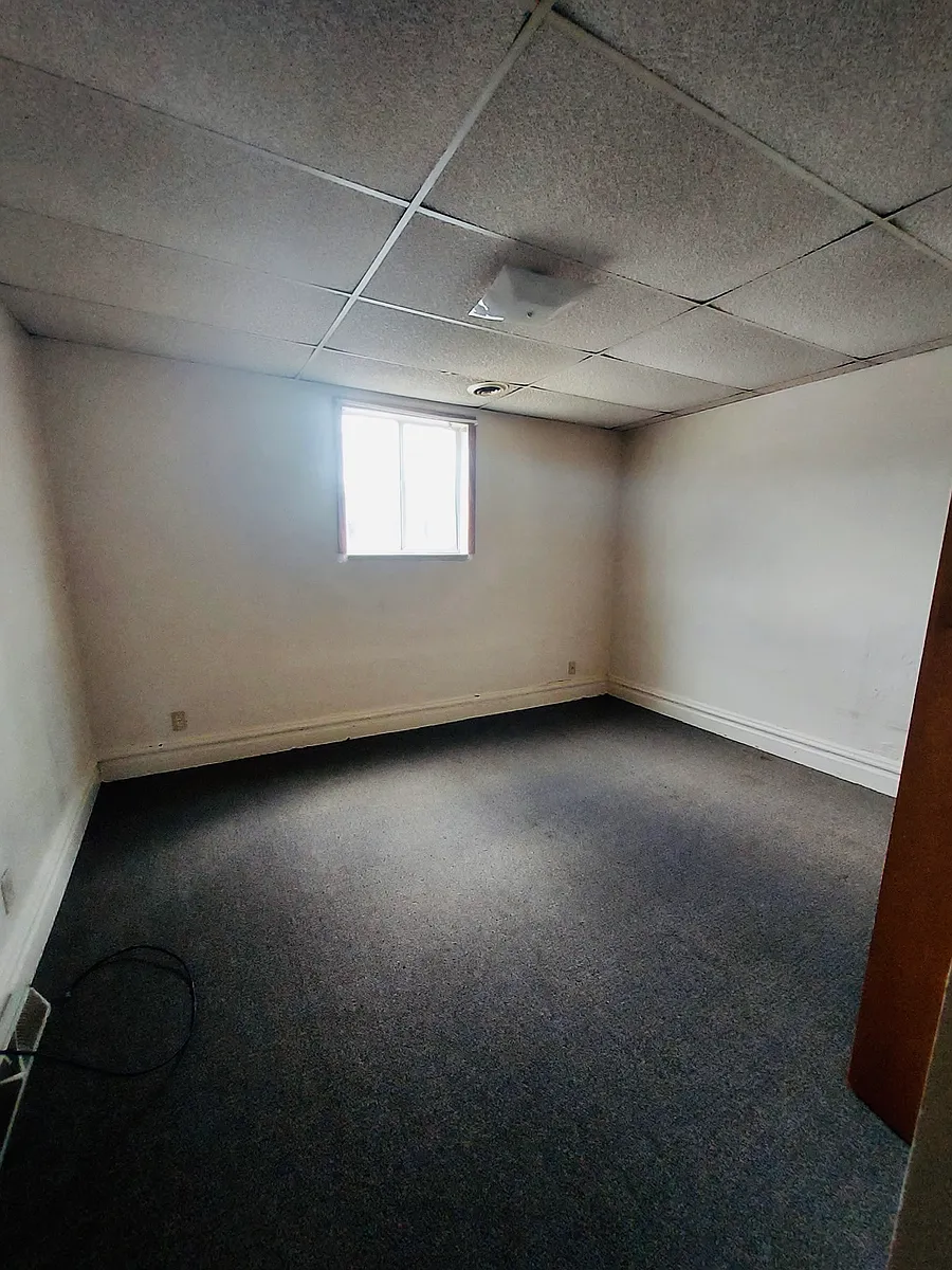 Building Photo - 108 Farragut Ave #B