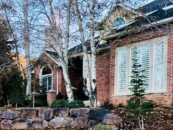 1146 Wood Briar Cir, North Salt Lake, UT 84054