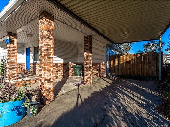 4th image of 3201 Hodges St