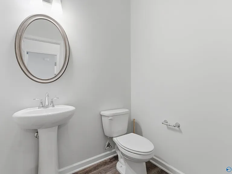 113 Saddle St — Photo 6