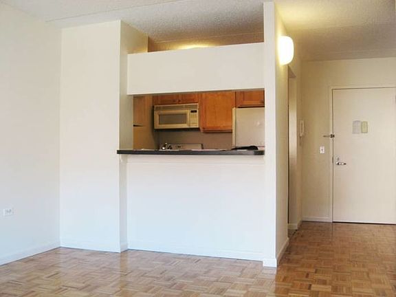 3rd image of 27 Canal St APT 3B